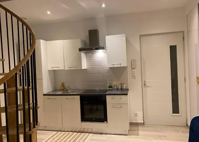 Le Duplex De L\'Avenue